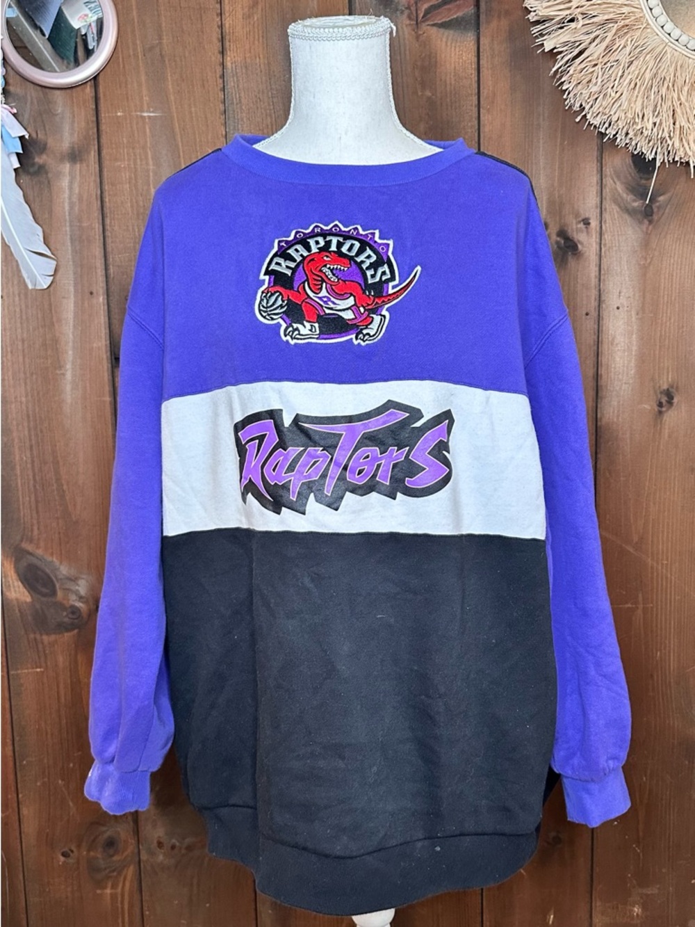 Toronto Raptors Mitchell & Ness Crewneck Sweatshirt - size 2XL Used NBA
